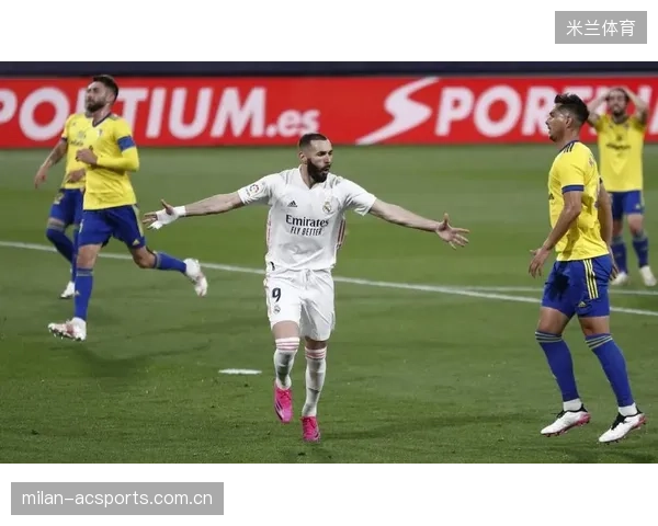 维尼修斯速度全开，左路一条龙闪电破门